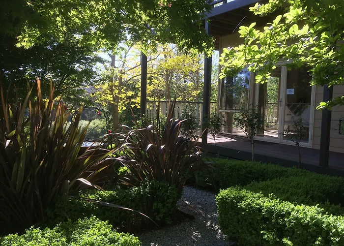Emerald Ridge