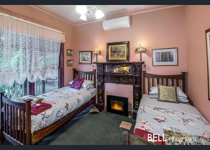Rustic Refuge Guesthouse